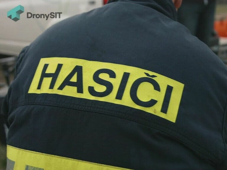 DronySIT: Praštěte s&nbsp;tím o&nbsp;zem, ale ať se&nbsp;to nerozbije!​