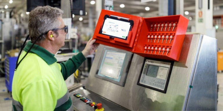 Na míru vytištěná skříňka na klíče v provozu Heineken