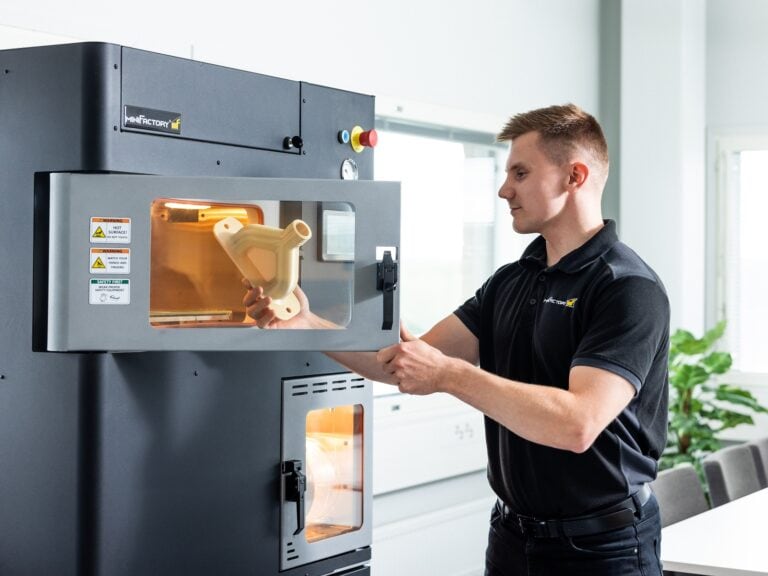 MiniFactory Ultra – 3D tiskárna pro nejnáročnější termoplasty