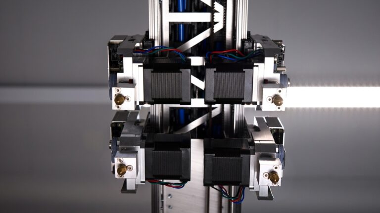 4 tiskové hlavy 3D tiskárny EVO-tech EL-1040