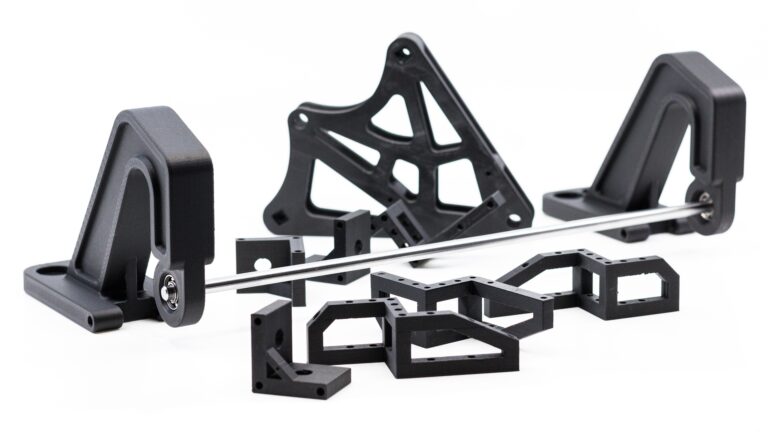 Výtisky z kompozitů Markforged