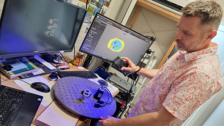 Attila Pető využívá 3D skener FreeScan Combo pro digitalizaci strojů a součástí bez dostupné technické dokumentace.